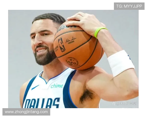 克莱13投4中仅得10分赛后携女友马冬梅手牵手离场引关注 克莱13投4中仅得10分赛后携女友马冬梅手牵手离场引关注