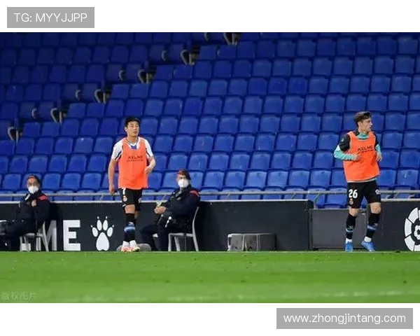 杨瀚森下半场未登场 媒体分析称小杨难再获出场机会