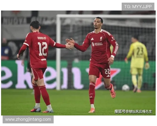 法兰克福闪电反击打穿防线抓住维尔茨失误精彩破门