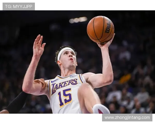 里夫斯171分50助攻稳居总得分第二 总助攻第一 打造持球大核心新局面